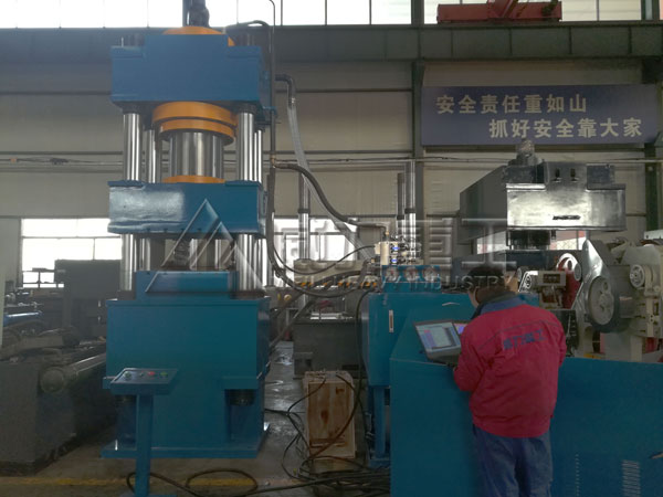 碳纤维高尔夫球杆模压成型液压机流量阀的分类